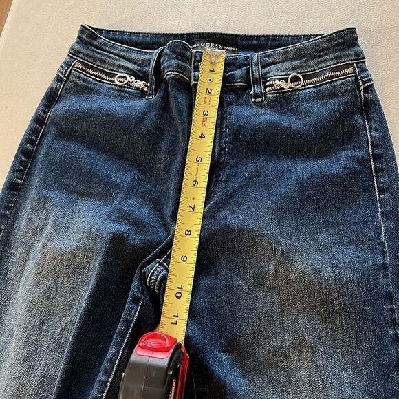 NWOT Guess 1981 Skinny Jeans - Picture 8 of 16